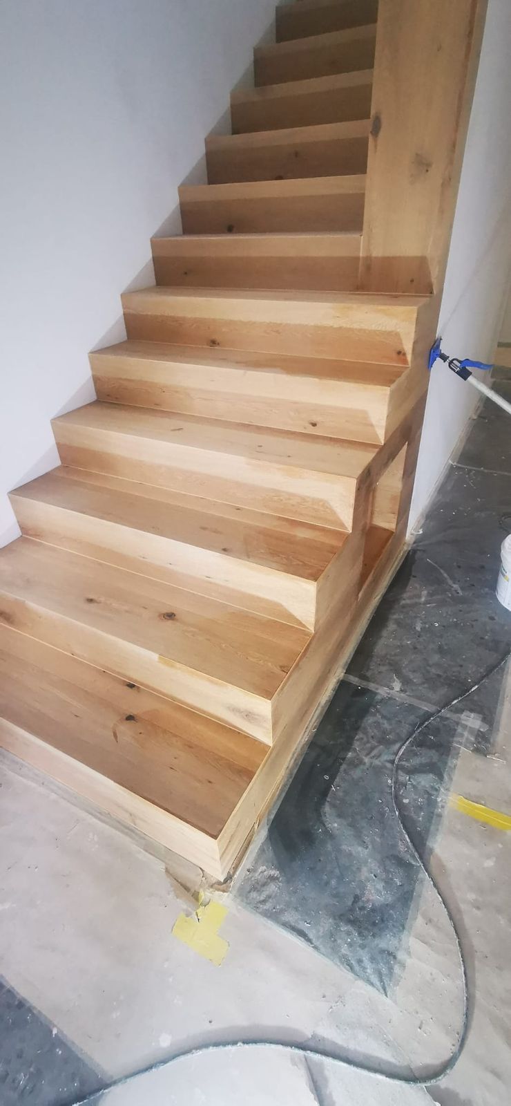 Après : Pose de parquet sur un escalier à Tannay